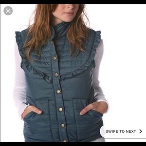 Navy puffer Free People vest!